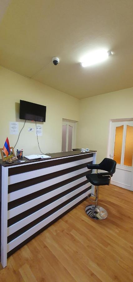 Tempus Hotel-Hostel Ереван Экстерьер фото