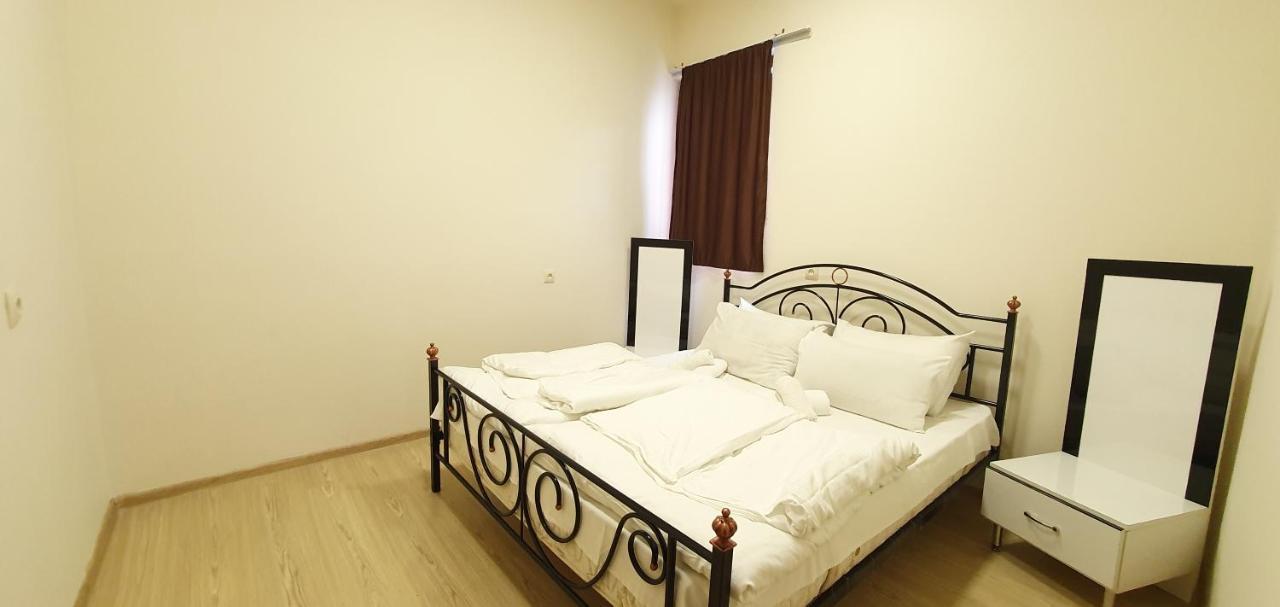 Tempus Hotel-Hostel Ереван Экстерьер фото