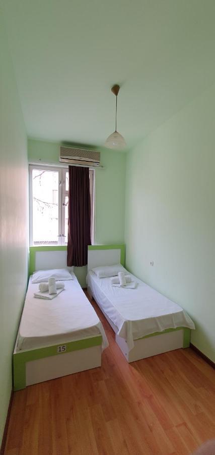 Tempus Hotel-Hostel Ереван Экстерьер фото